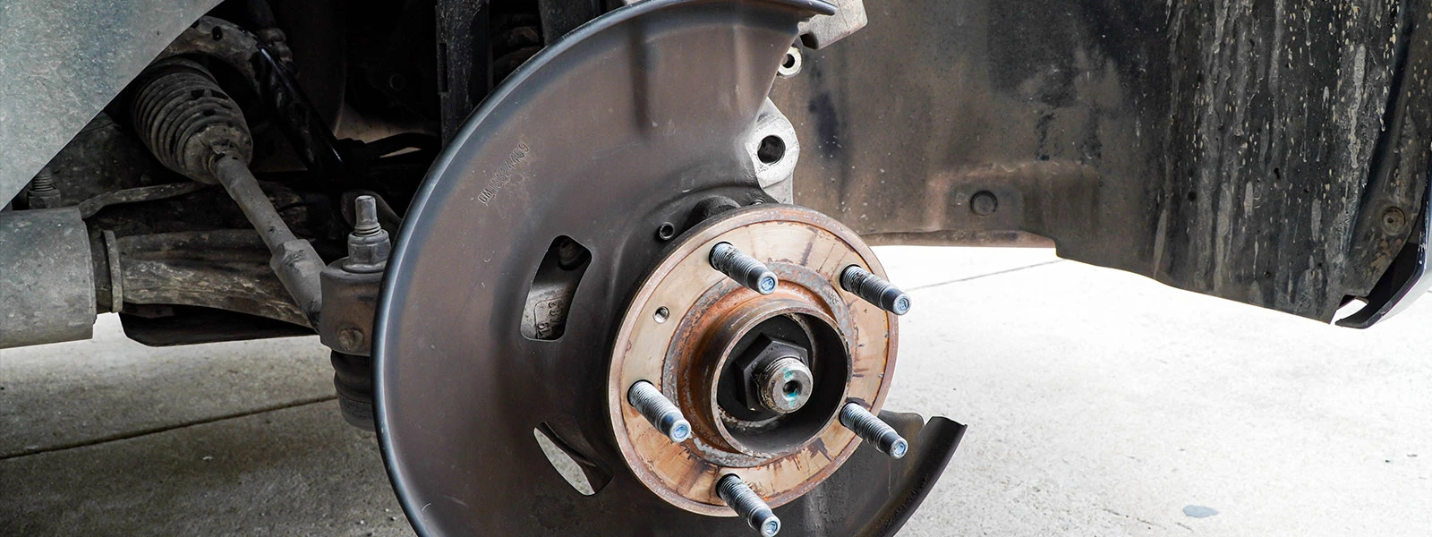 where is the wheel hub located